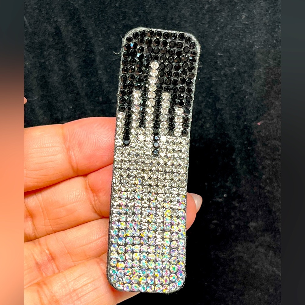 2/12 Black rhinestones/gradient -iridescent snap Barrett NEW